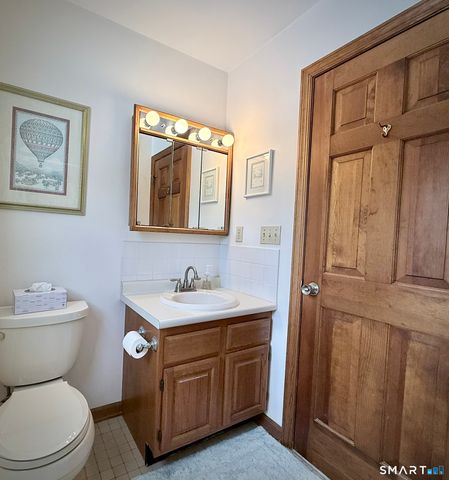 42 Greenwood Circle, Seymour, CT 06483