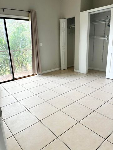 118 N Lakeview Avenue 2, Lantana, FL 33462