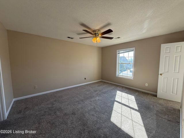 110 Brendenwood Ct, Elizabethtown, KY 42701