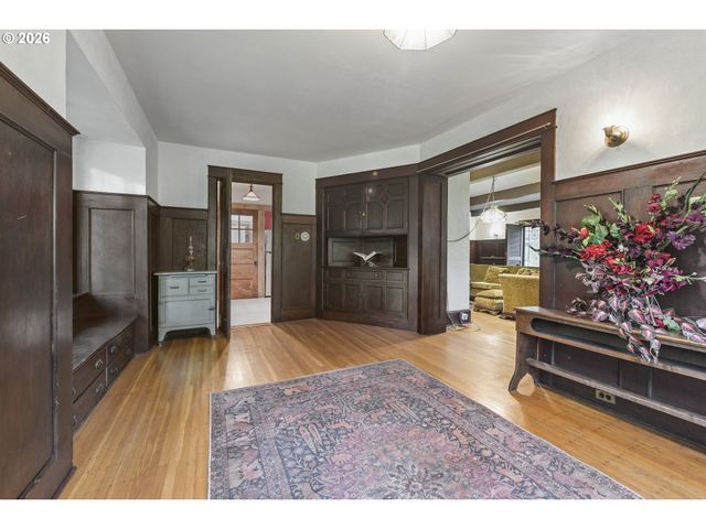 1615 Sw FORD STREET Dr, Portland, OR 97201