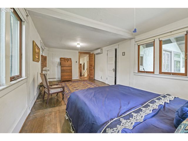 1615 Sw FORD STREET Dr, Portland, OR 97201