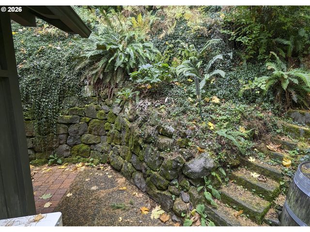 1615 Sw FORD STREET Dr, Portland, OR 97201