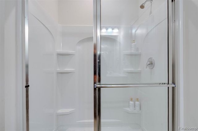 2882 Trillium Hills Drive, Commerce Twp, MI 48382