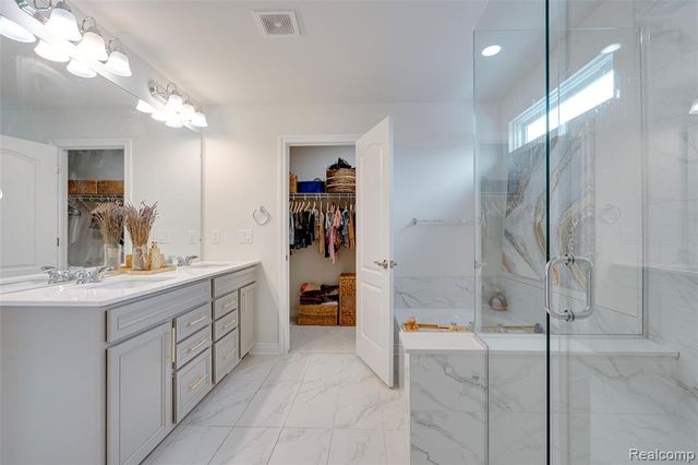 2882 Trillium Hills Drive, Commerce Twp, MI 48382