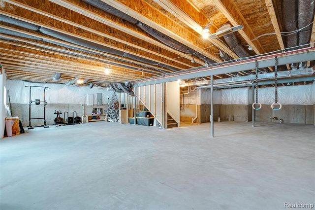 2882 Trillium Hills Drive, Commerce Twp, MI 48382