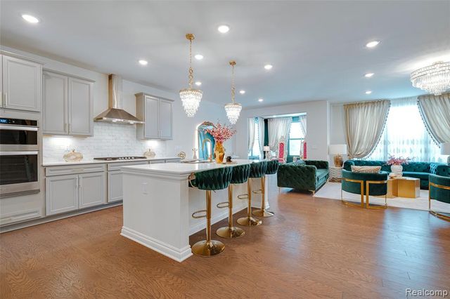 2882 Trillium Hills Drive, Commerce Twp, MI 48382