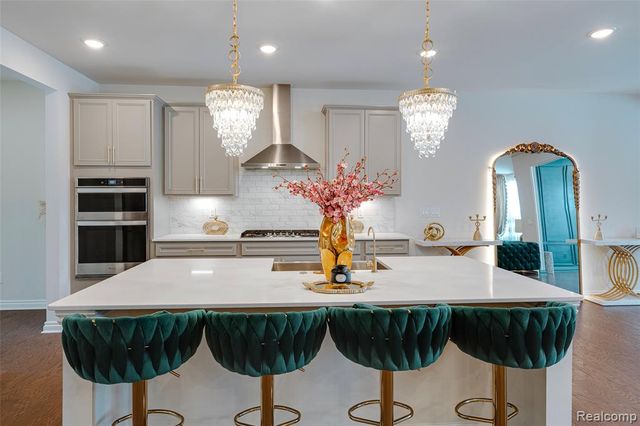 2882 Trillium Hills Drive, Commerce Twp, MI 48382