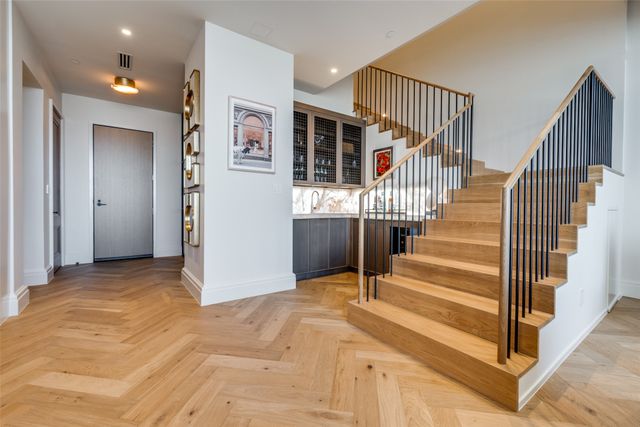 2408 Victory Park Lane 1442, Dallas, TX 75219