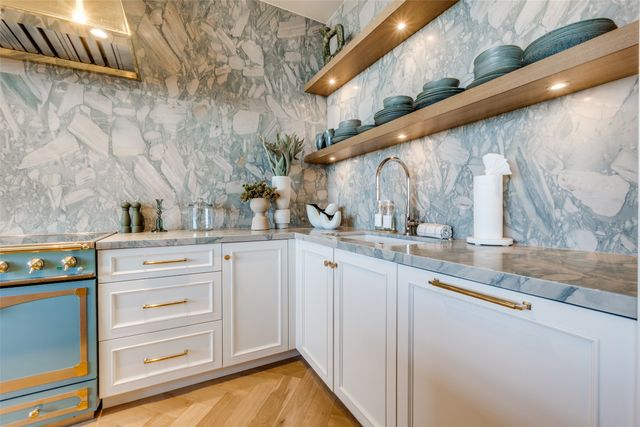 2408 Victory Park Lane 1442, Dallas, TX 75219