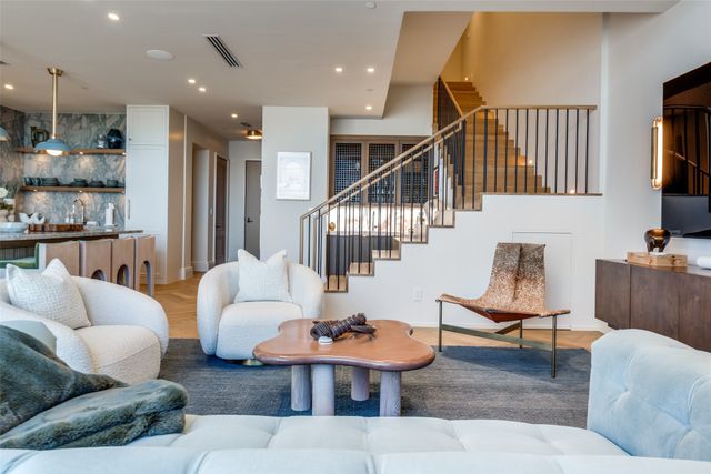 2408 Victory Park Lane 1442, Dallas, TX 75219