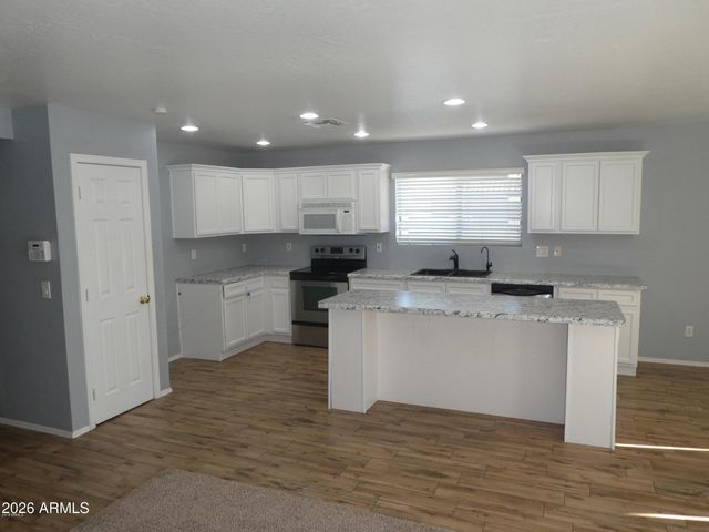 11533 E Quicksilver Avenue, Mesa, AZ 85212