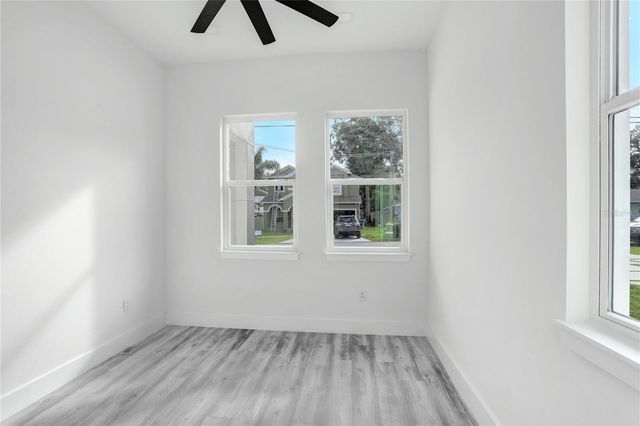 2305 W KENTUCKY AVENUE, Tampa, FL 33607