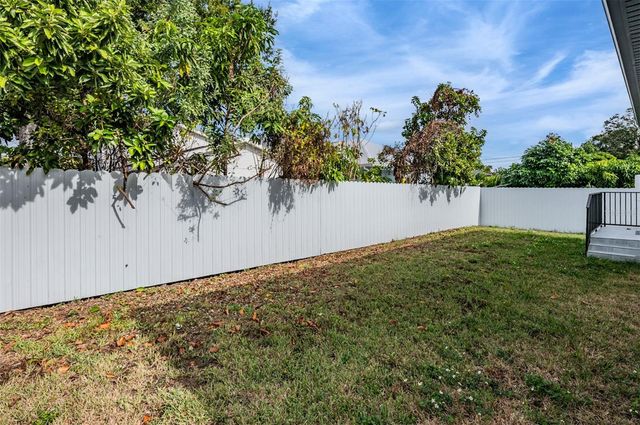 2305 W KENTUCKY AVENUE, Tampa, FL 33607