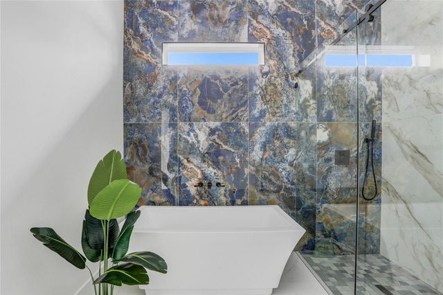 2305 W KENTUCKY AVENUE, Tampa, FL 33607