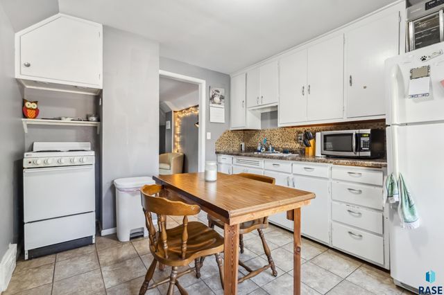 817 W 15th St Street, Sioux Falls, SD 57104