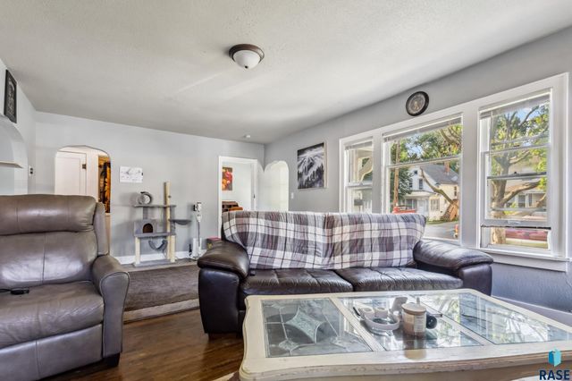 817 W 15th St Street, Sioux Falls, SD 57104