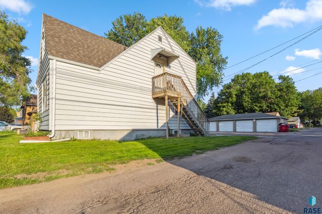 817 W 15th St Street, Sioux Falls, SD 57104