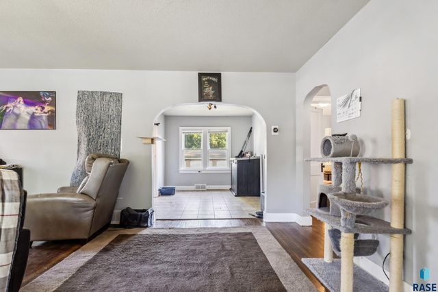 817 W 15th St Street, Sioux Falls, SD 57104