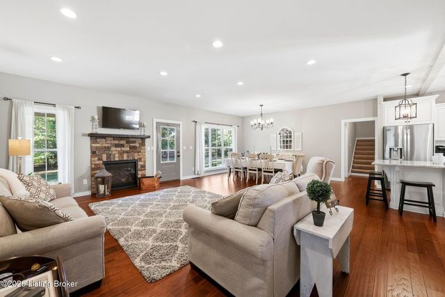 191 Spruce Ln, Mt Washington, KY 40047