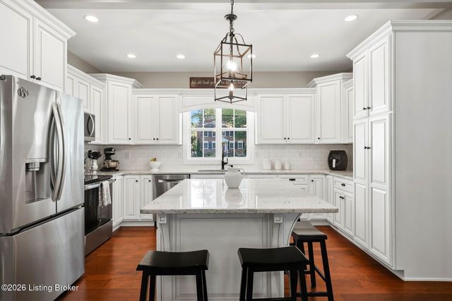 191 Spruce Ln, Mt Washington, KY 40047