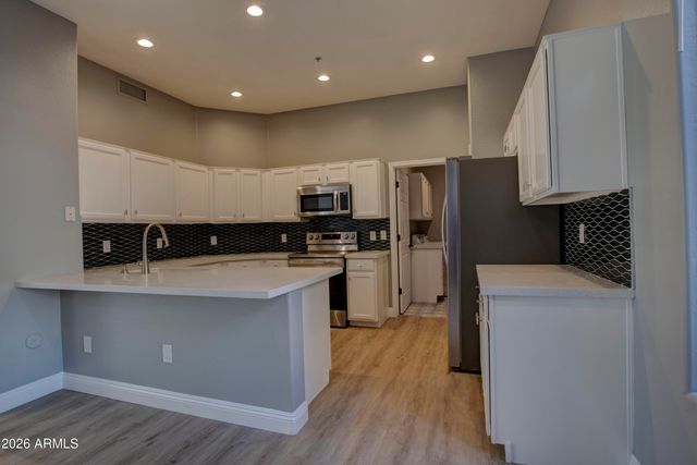 16420 N THOMPSON PEAK Parkway 1043, Scottsdale, AZ 85260