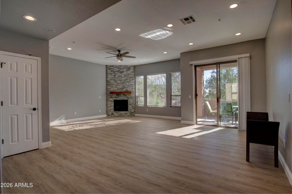 16420 N THOMPSON PEAK Parkway 1043, Scottsdale, AZ 85260