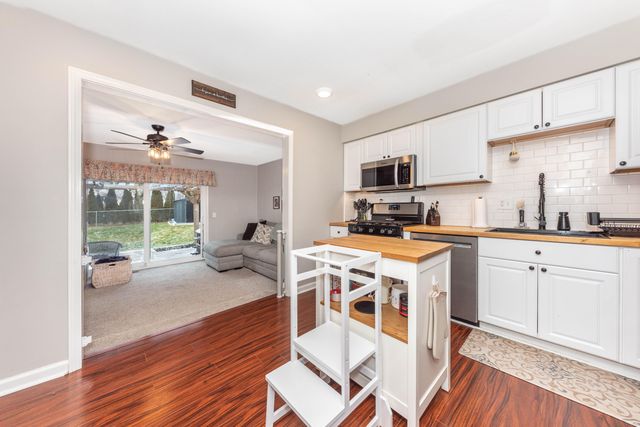 237 Winchester Street, South Lyon, MI 48178