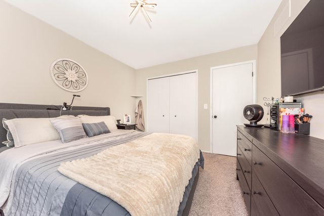 237 Winchester Street, South Lyon, MI 48178