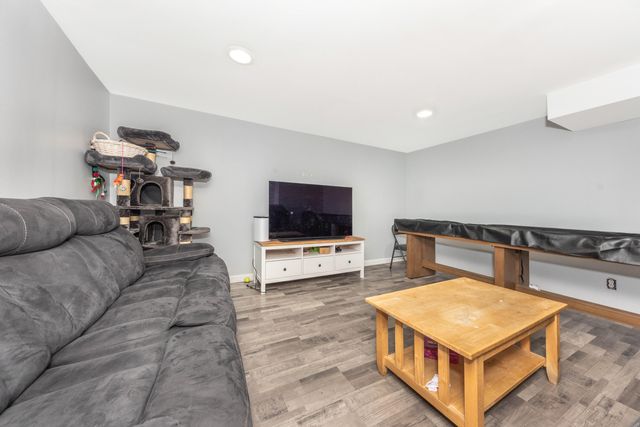 237 Winchester Street, South Lyon, MI 48178