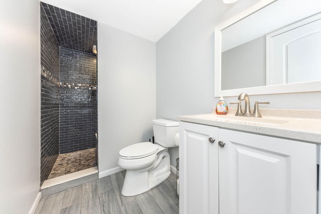 237 Winchester Street, South Lyon, MI 48178