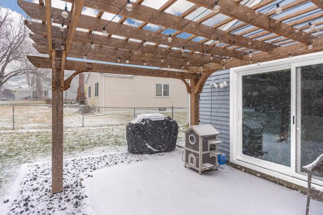 237 Winchester Street, South Lyon, MI 48178