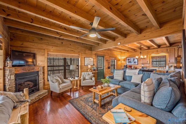 25777 County Road 89, Mentone, AL 35984