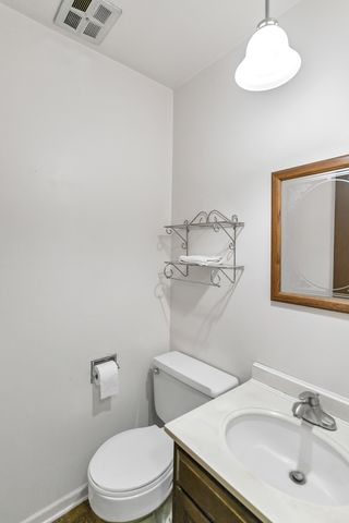 815 Knightsbridge Lane, Schaumburg, IL 60195