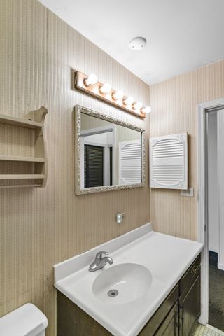 815 Knightsbridge Lane, Schaumburg, IL 60195