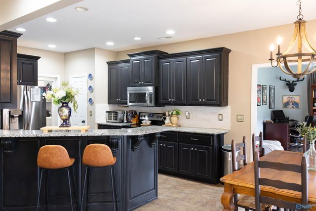 651 Berry Hill Lane SW, Arab, AL 35016