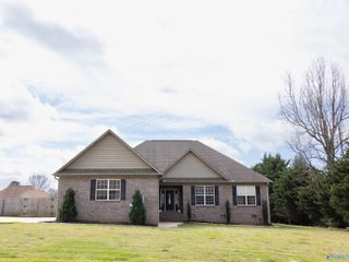 651 Berry Hill Lane SW, Arab, AL 35016