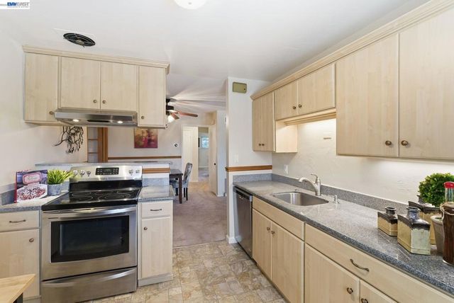 18160 Hunter Ave, San Lorenzo, CA 94541