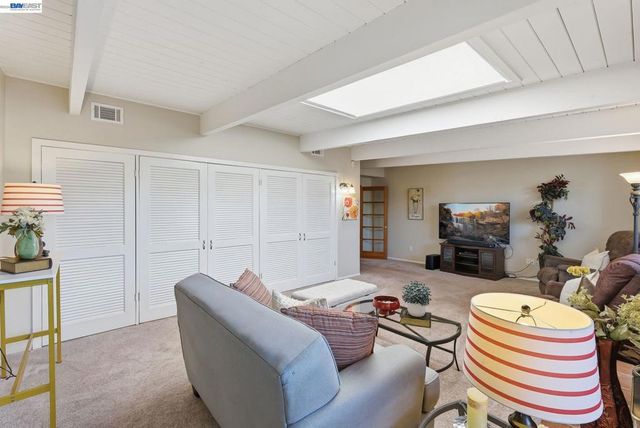 18160 Hunter Ave, San Lorenzo, CA 94541