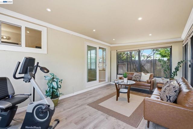 18160 Hunter Ave, San Lorenzo, CA 94541
