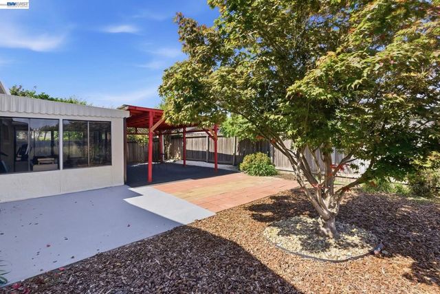 18160 Hunter Ave, San Lorenzo, CA 94541