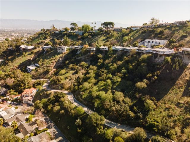 3724 N Knobhill Drive, Sherman Oaks, CA 91423