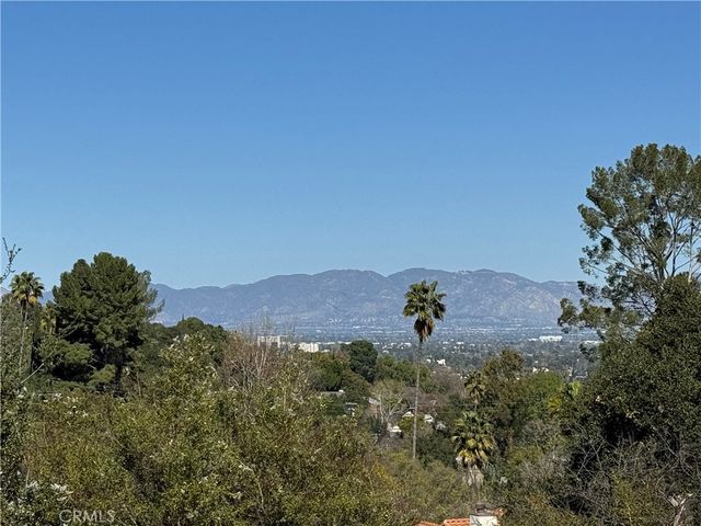 3724 N Knobhill Drive, Sherman Oaks, CA 91423