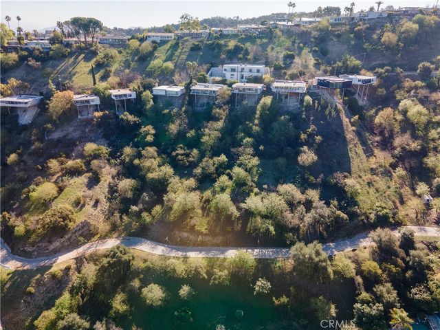 3724 N Knobhill Drive, Sherman Oaks, CA 91423