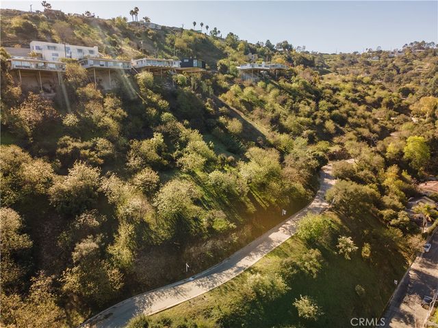 3724 N Knobhill Drive, Sherman Oaks, CA 91423