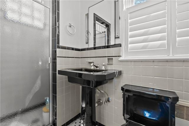 6929 Belvedere DR, Newport News, VA 23607