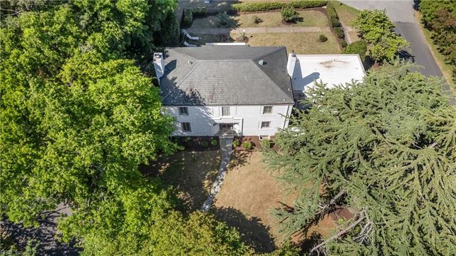 6929 Belvedere DR, Newport News, VA 23607