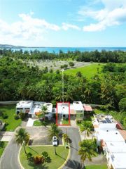 15 PALOMINO, Luquillo, PR 00773