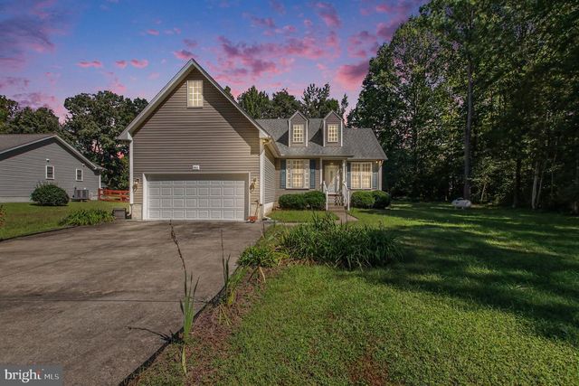8311 STONEWALL LN, Woodford, VA 22580