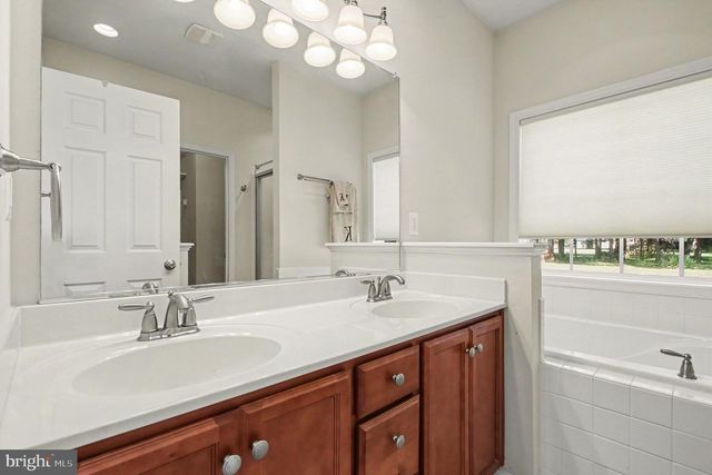 8311 STONEWALL LN, Woodford, VA 22580
