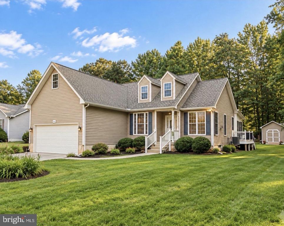 8311 STONEWALL LN, Woodford, VA 22580